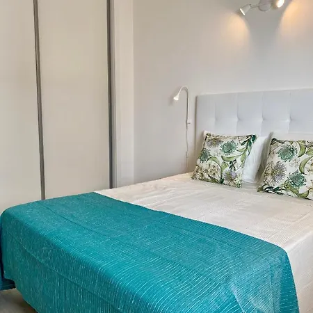 White Downtown Apartamento *
