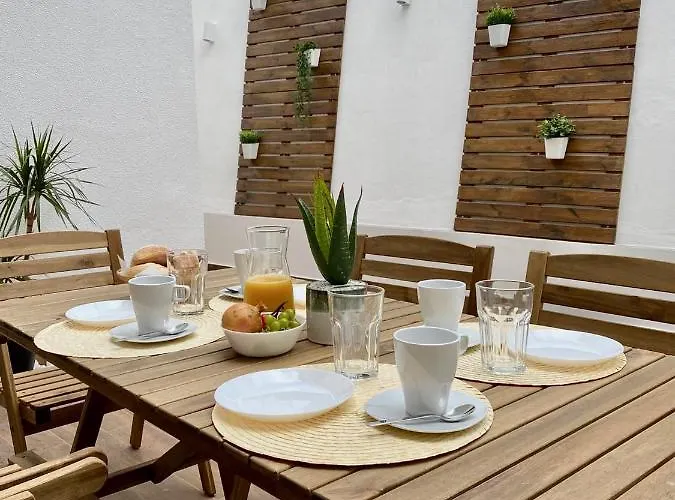 White Downtown Albufeira