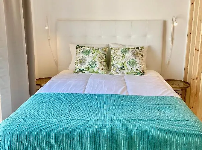 White Downtown * Albufeira