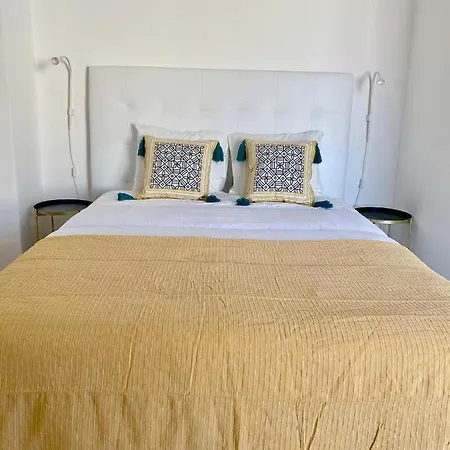 Apartment White Downtown *