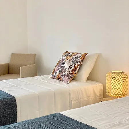 Apartment White Downtown *
