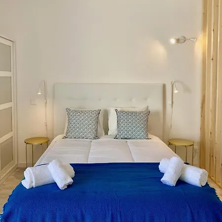 Apartment White Downtown