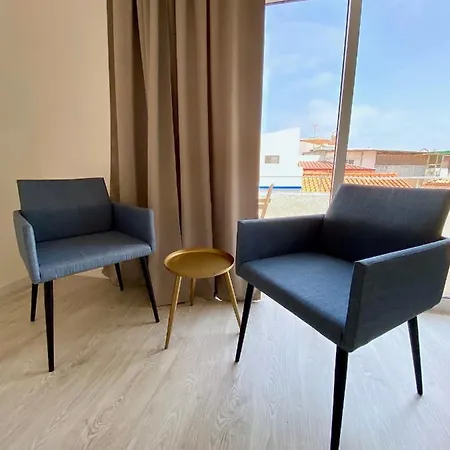 Apartment White Downtown *