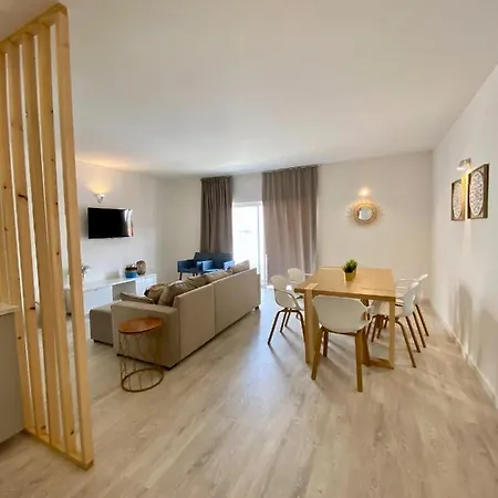 White Downtown Apartman Albufeira