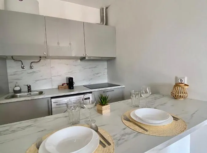 White Downtown * אלבופיירה