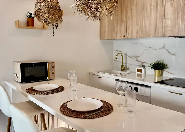 White Downtown דירה