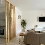White Downtown Apartman Albufeira